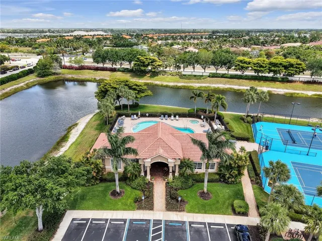 10323 Wishing Stone Ct, Bonita Springs, Florida 34135