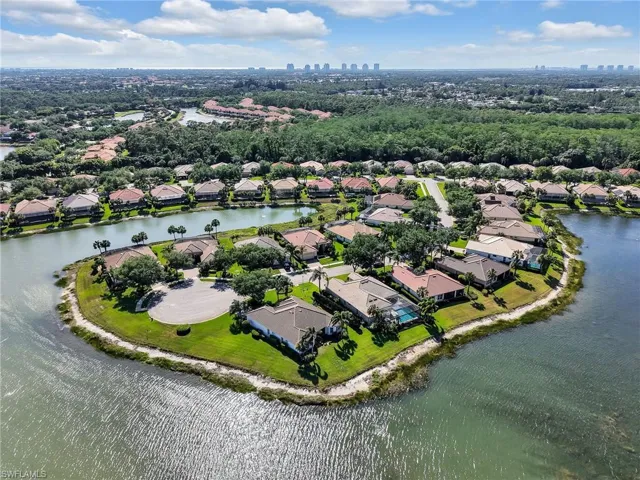 10323 Wishing Stone Ct, Bonita Springs, Florida 34135
