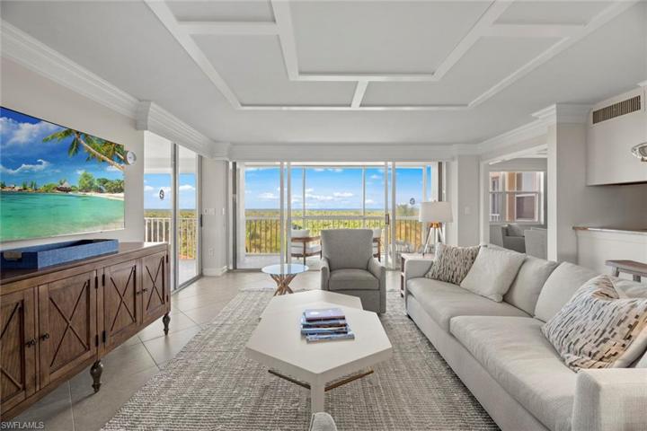 New ceiling detail, furniture, decor, rug, and paint 2023
