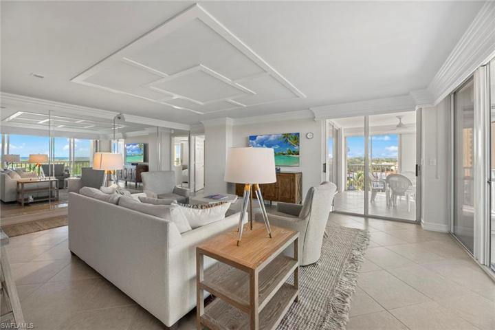 New ceiling detail, furniture, decor, rug, and paint 2023