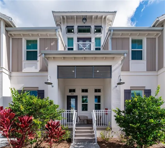 Entrance to property with a porch
