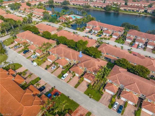 Birds eye view of property