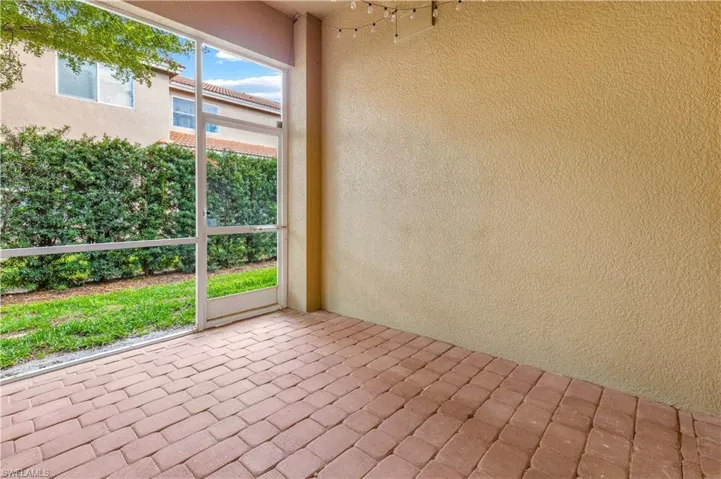 Screened-in Lanai
