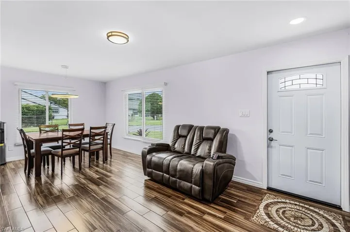 34 Hamlin Ct, Lehigh Acres, Florida 33936