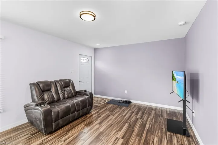 34 Hamlin Ct, Lehigh Acres, Florida 33936