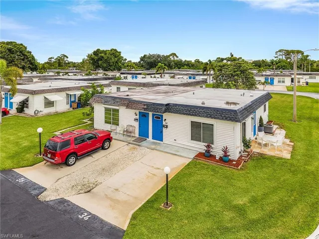 34 Hamlin Ct, Lehigh Acres, Florida 33936
