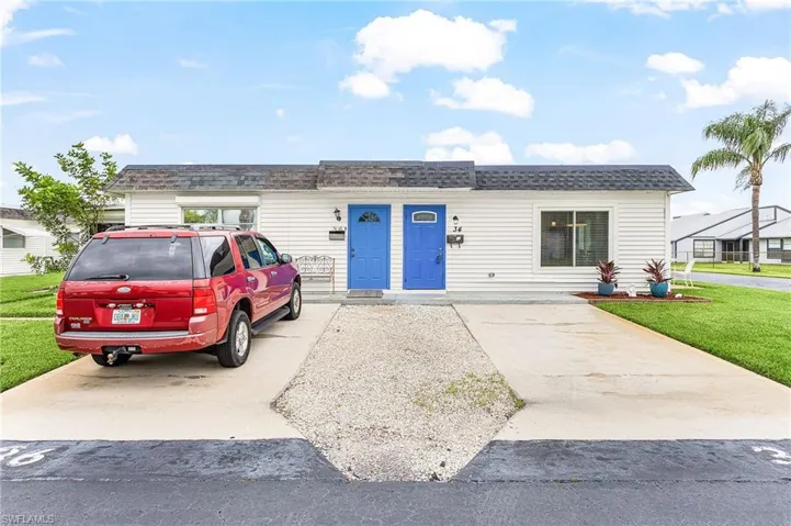 34 Hamlin Ct, Lehigh Acres, Florida 33936