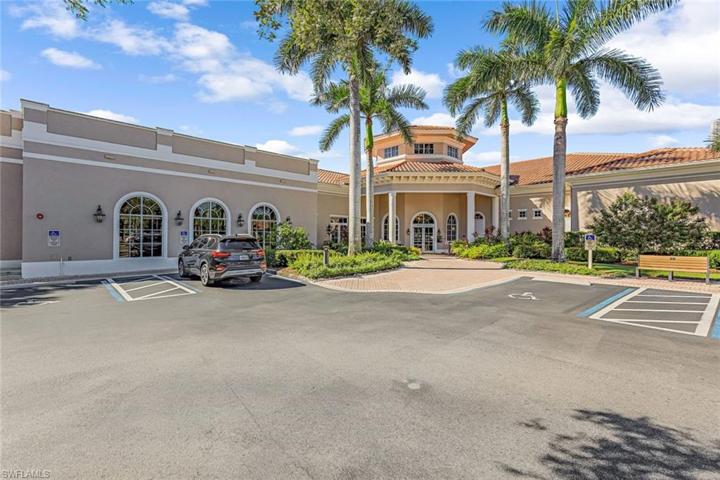 2220  Arielle  DR, Naples, FL 34109