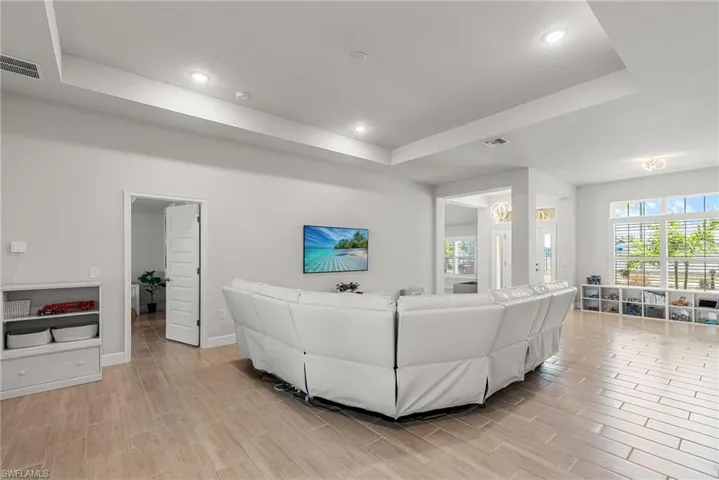 129 Sw 22nd Ter, Cape Coral Fl 33991