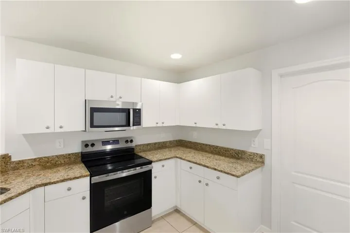 2906 26th St Sw, Lehigh Acres, Florida 33976