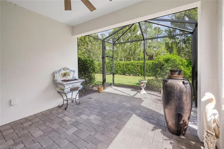2167  Marquesa  CIR, Naples, FL 34112