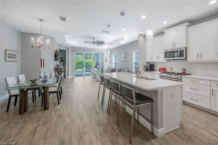 2167  Marquesa  CIR, Naples, FL 34112