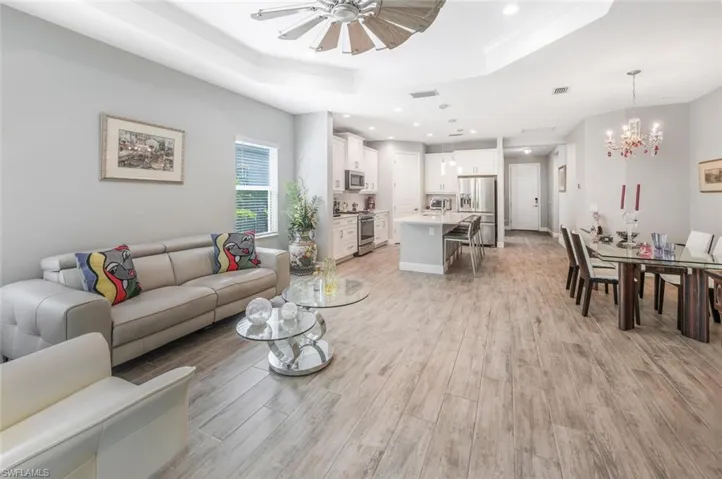 2167  Marquesa  CIR, Naples, FL 34112