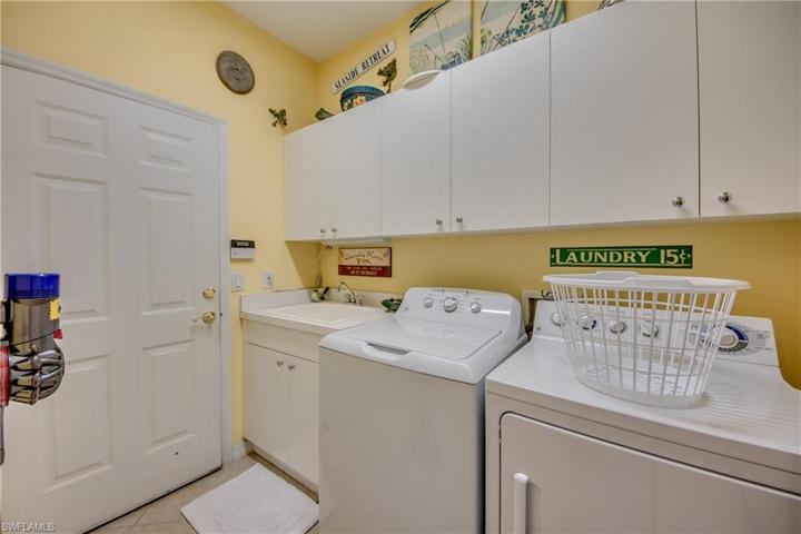 10564  Avila  CIR, Fort Myers, FL 33913