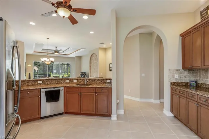 Granit Countertops, extra storage Cabinetry