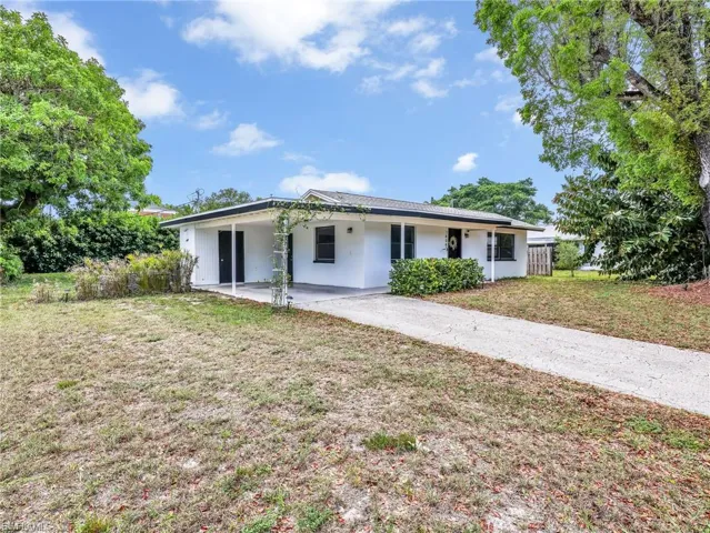 1404 Santa Barbara Ave, Fort Myers, Florida 33901