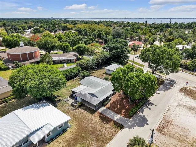 1404 Santa Barbara Ave, Fort Myers, Florida 33901