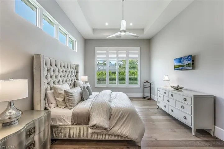4651  Crayton  RD, Naples, FL 34103