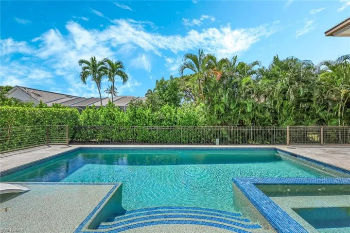 4651  Crayton  RD, Naples, FL 34103