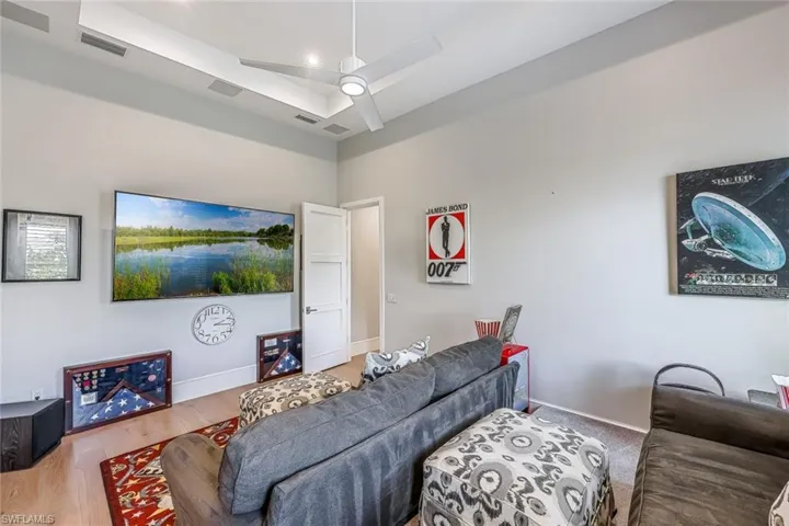 4651  Crayton  RD, Naples, FL 34103