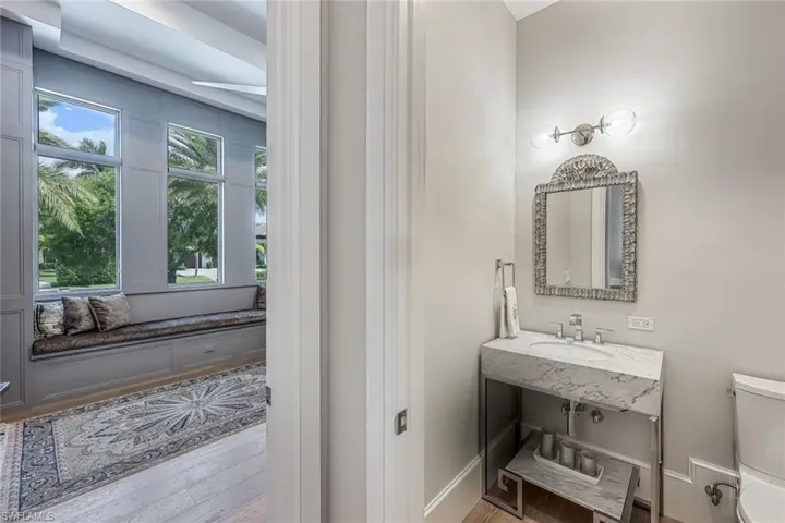 4651  Crayton  RD, Naples, FL 34103