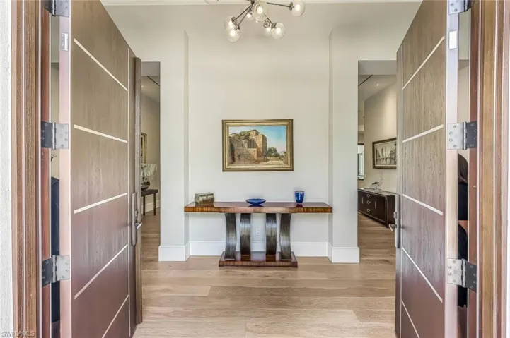 4651  Crayton  RD, Naples, FL 34103