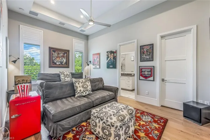 4651  Crayton  RD, Naples, FL 34103