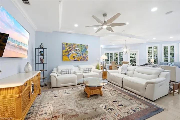 269 Colonade Cir 2802, Naples, Florida 34103
