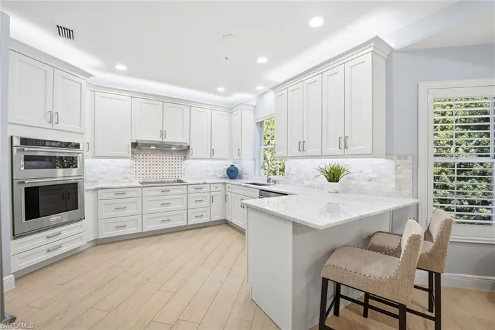 269 Colonade Cir 2802, Naples, Florida 34103