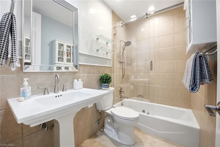 269 Colonade Cir 2802, Naples, Florida 34103