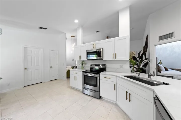 17450 Stepping Stone Dr, Fort Myers, Florida 33967
