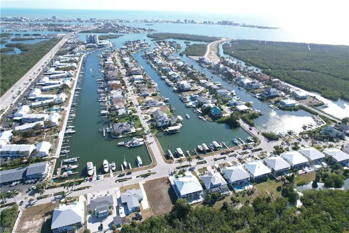 Aerial views Siesta Isles