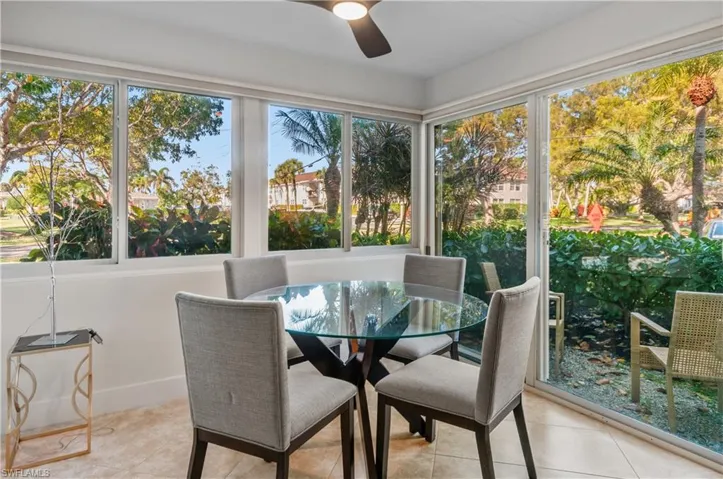601  12th S AVE, Naples, FL 34102