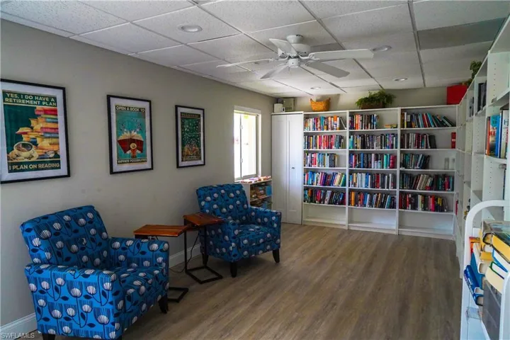 601  12th S AVE, Naples, FL 34102