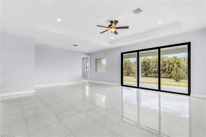 2716 Diplomat Pkwy W, Cape Coral, Florida 33993