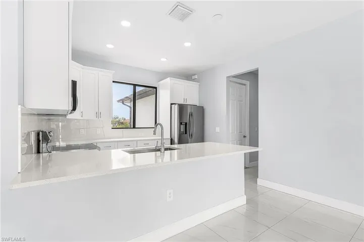 2716 Diplomat Pkwy W, Cape Coral, Florida 33993