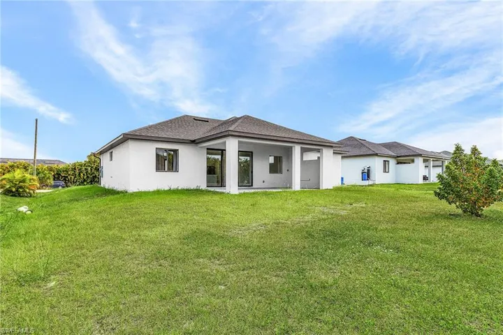 2716 Diplomat Pkwy W, Cape Coral, Florida 33993