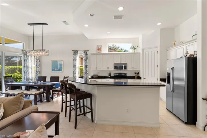 6534  Caldecott  DR, Naples, FL 34113