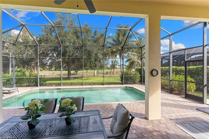 6534  Caldecott  DR, Naples, FL 34113