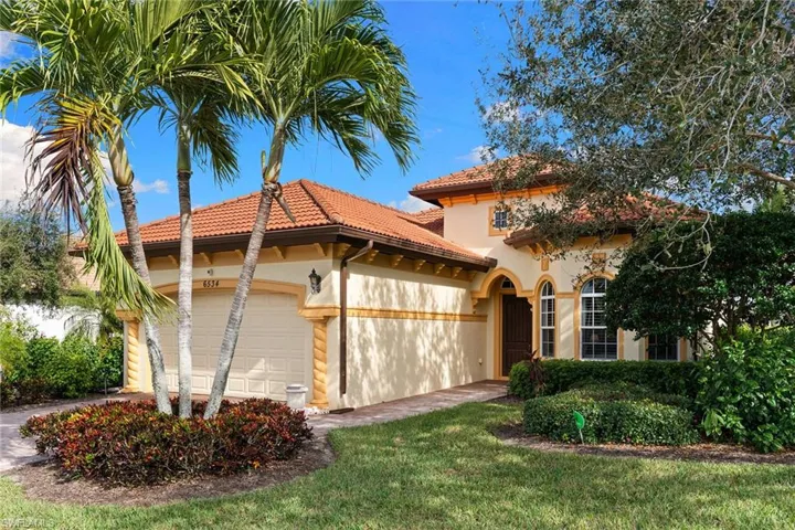 6534  Caldecott  DR, Naples, FL 34113
