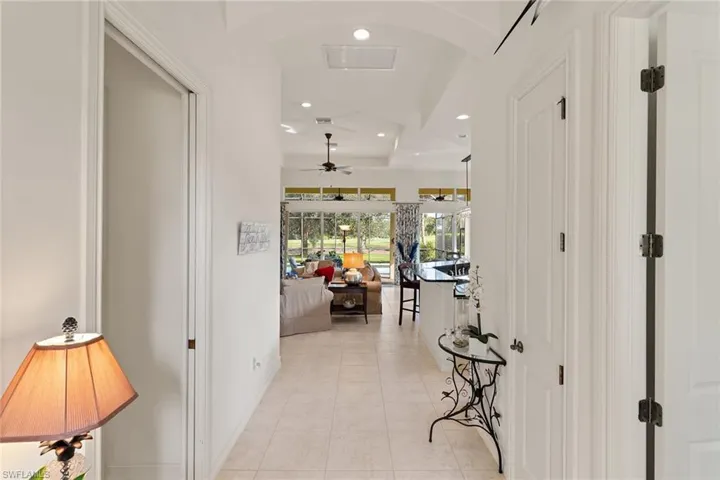 6534  Caldecott  DR, Naples, FL 34113