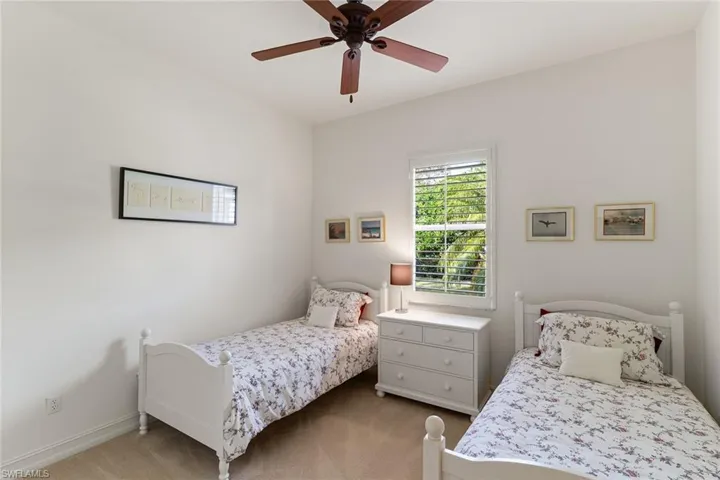 6534  Caldecott  DR, Naples, FL 34113
