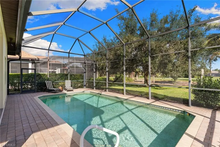 6534  Caldecott  DR, Naples, FL 34113