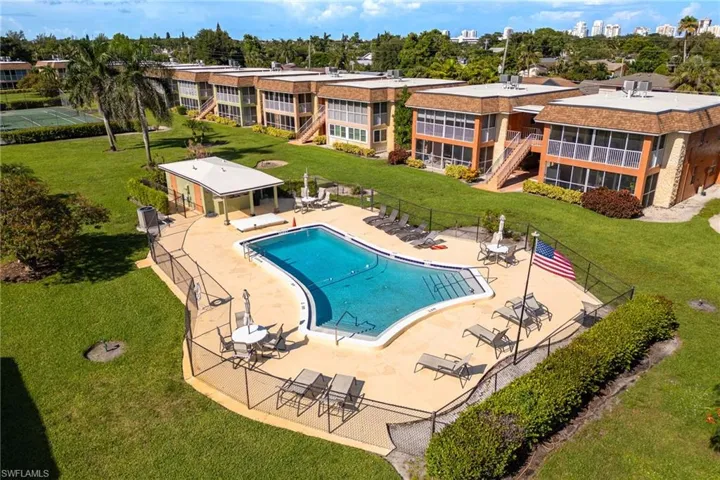 1400 Pompei Ln 23, Naples, Florida 34103