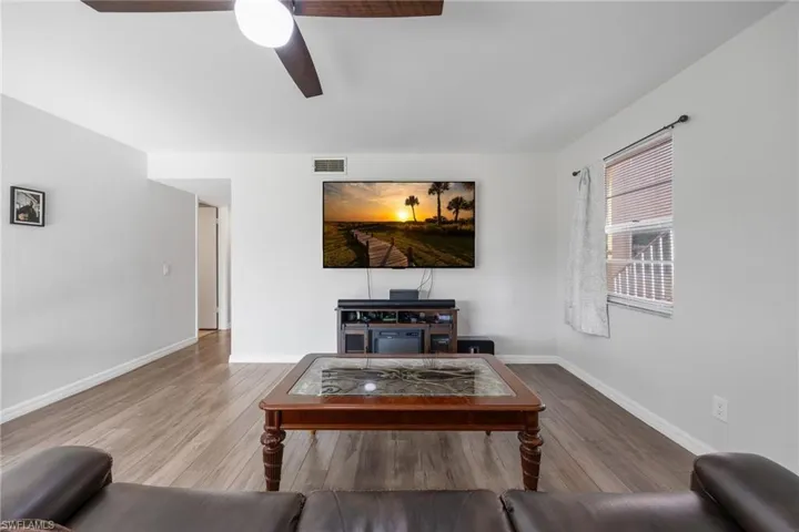 1400 Pompei Ln 23, Naples, Florida 34103