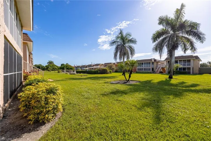 1400 Pompei Ln 23, Naples, Florida 34103