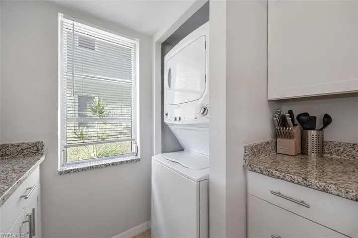 1400 Pompei Ln 23, Naples, Florida 34103