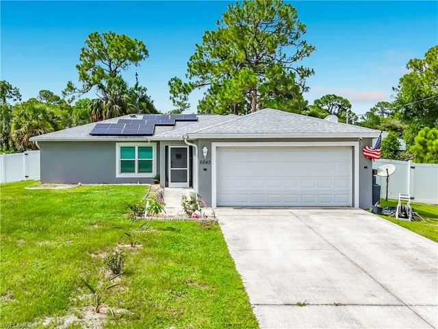 5042 Se Tradewinds Cir, Labelle, Florida 33935
