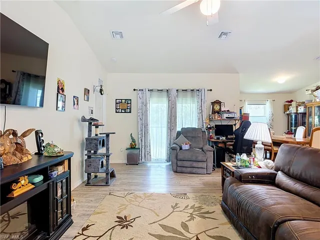 5042 Se Tradewinds Cir, Labelle, Florida 33935