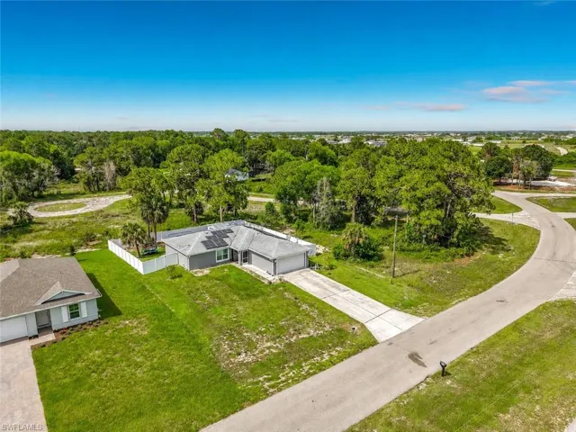 5042 Se Tradewinds Cir, Labelle, Florida 33935
